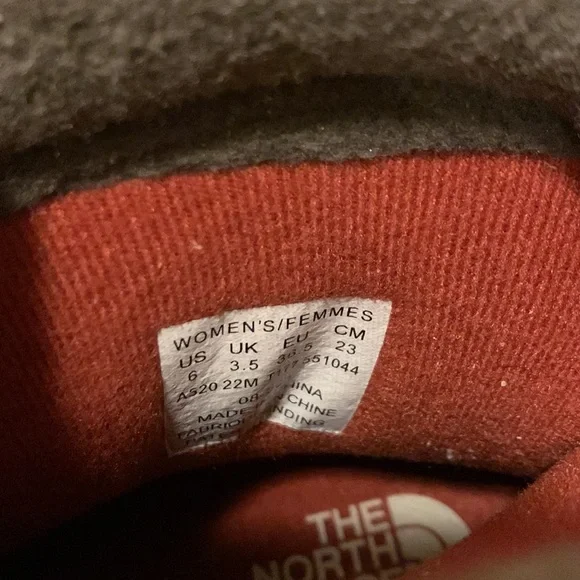 The North Face boots size 6 - Picture 6 of 7